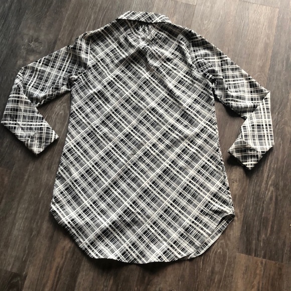 Women’s BCBGMAXAZRIA Button Up Shirt Sz M - Picture 4 of 5